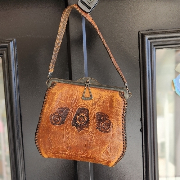 Handbags - Antique Tooled Leather Purse Floral Design Art Nouveau Turnlock Bag